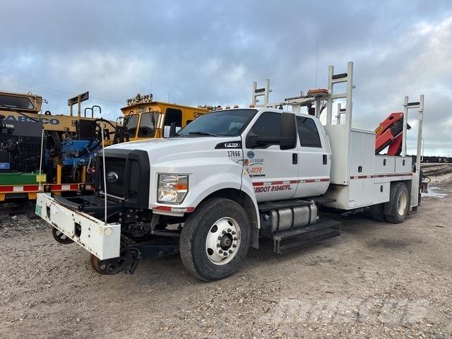 Ford F-750 XL Inne