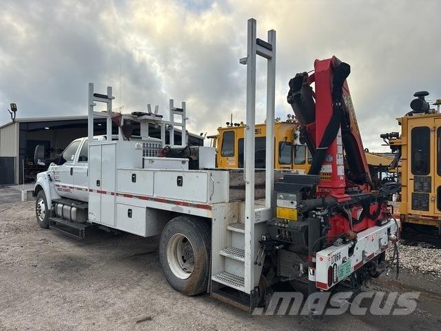 Ford F-750 XL Inne