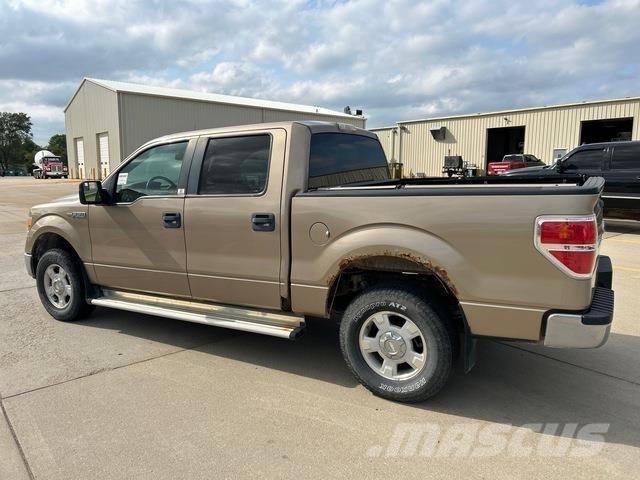 Ford F150 XLT Pick-upy / Pojazdy z otwieranymi burtami