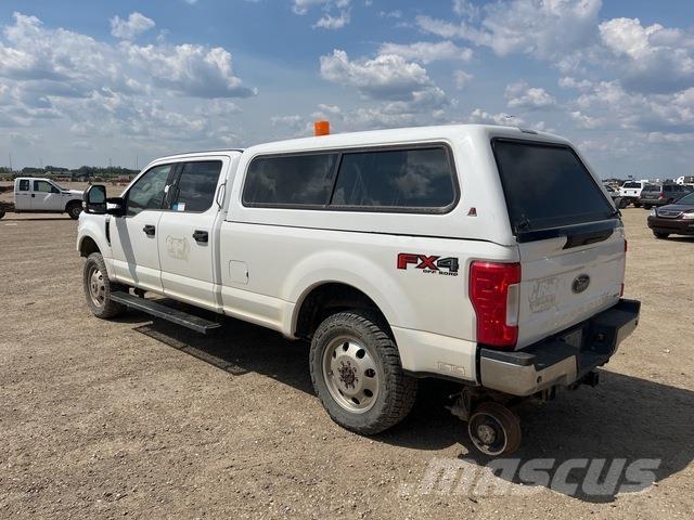 Ford F250 Pick-upy / Pojazdy z otwieranymi burtami