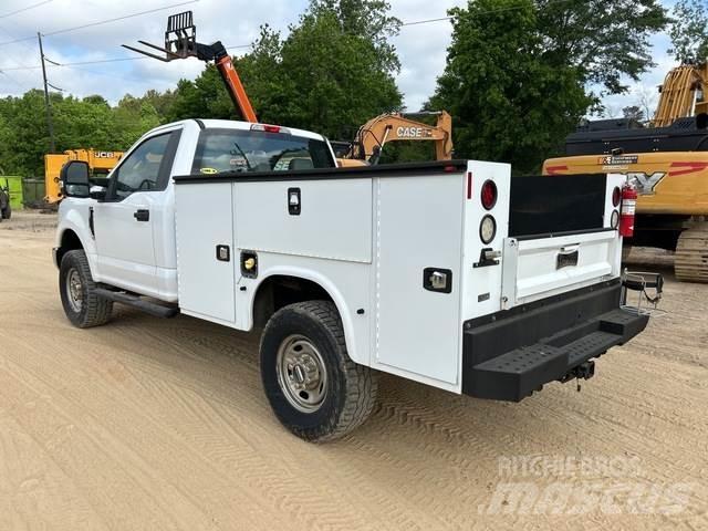 Ford F250 Pick-upy / Pojazdy z otwieranymi burtami
