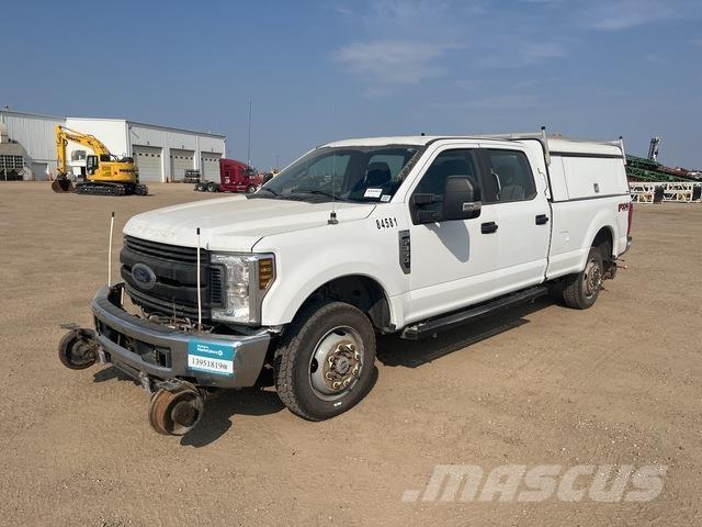 Ford F350 Pick-upy / Pojazdy z otwieranymi burtami