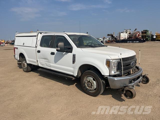 Ford F350 Pick-upy / Pojazdy z otwieranymi burtami