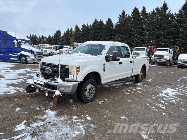 Ford F350 Pick-upy / Pojazdy z otwieranymi burtami