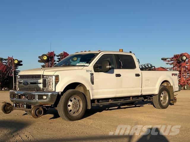 Ford F350 Pick-upy / Pojazdy z otwieranymi burtami