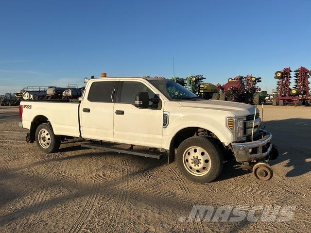 Ford F350 Pick-upy / Pojazdy z otwieranymi burtami