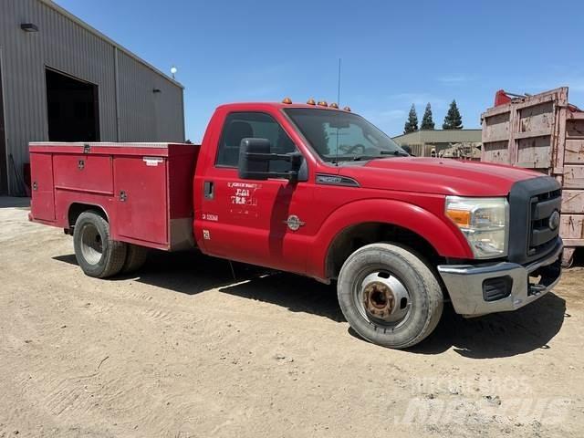 Ford F350XL Pick-upy / Pojazdy z otwieranymi burtami