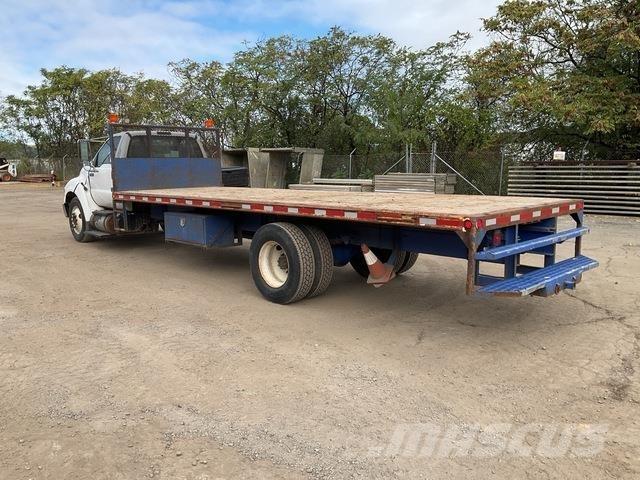 Ford F650 Ciężarówki typu Platforma / Skrzynia