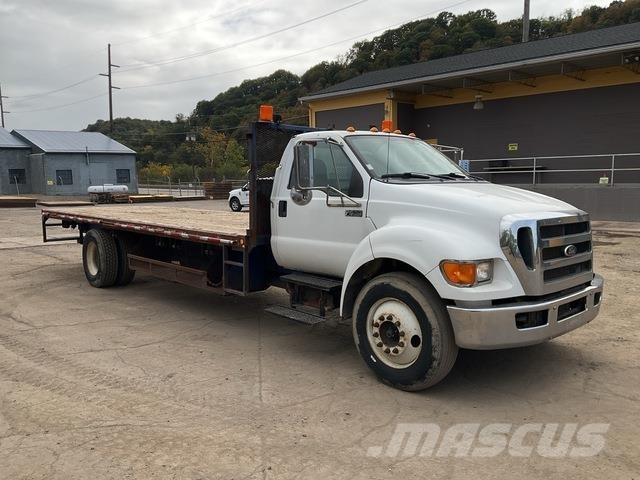 Ford F650 Ciężarówki typu Platforma / Skrzynia