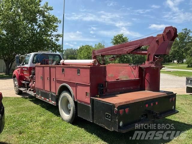 Ford F750 Pojazdy komunalne