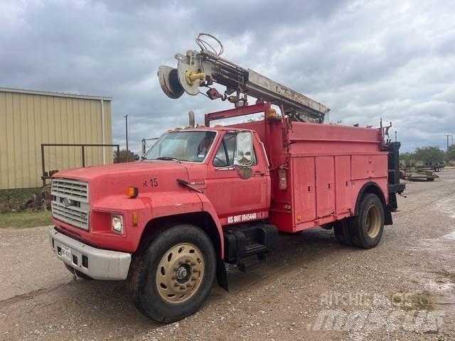 Ford F800 Pick-upy / Pojazdy z otwieranymi burtami