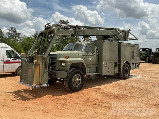 Ford F800 Maszyny budowlane - Inne