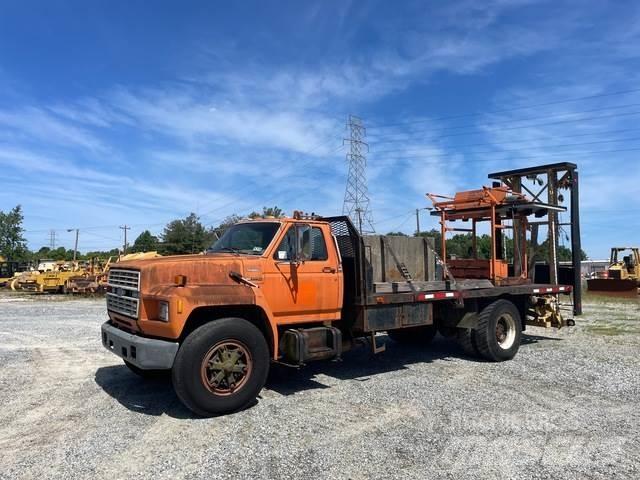 Ford F800 Pojazdy komunalne