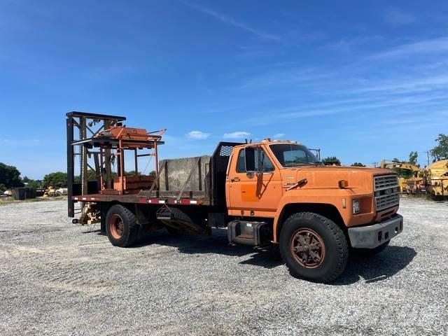 Ford F800 Pojazdy komunalne