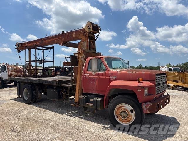 Ford F800F Inne