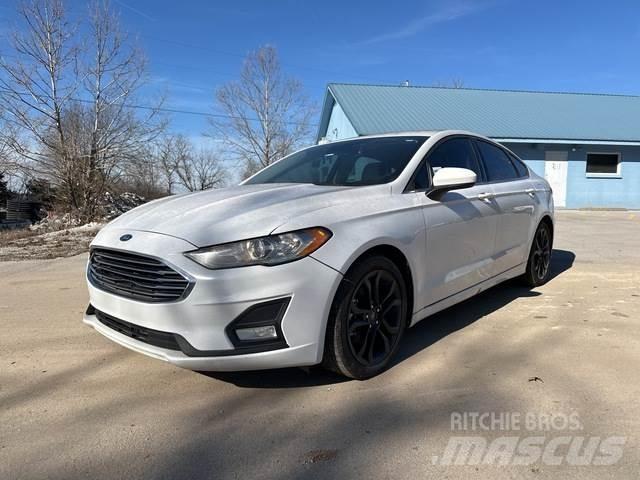 Ford Fusion Samochody osobowe