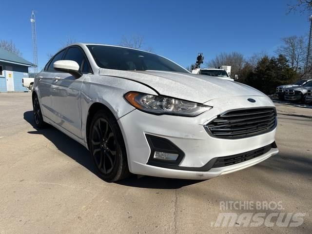 Ford Fusion Samochody osobowe