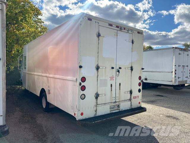 Ford GEN 1 Samochody dostawcze ze skrzynią zamkniętą