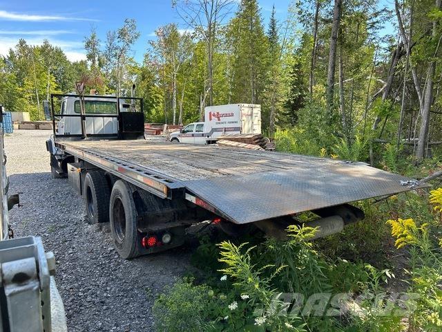 Ford L8000 Samochody ratownicze pomocy drogowej