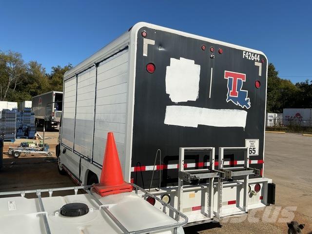 Ford LCF Samochody do transportu napojów