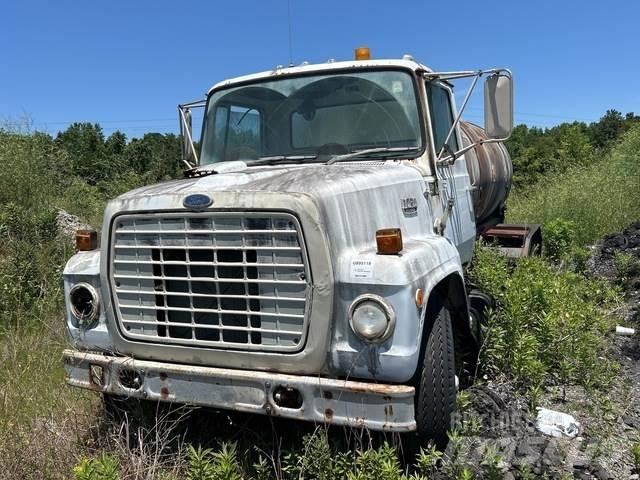 Ford LN7000 Polewaczki