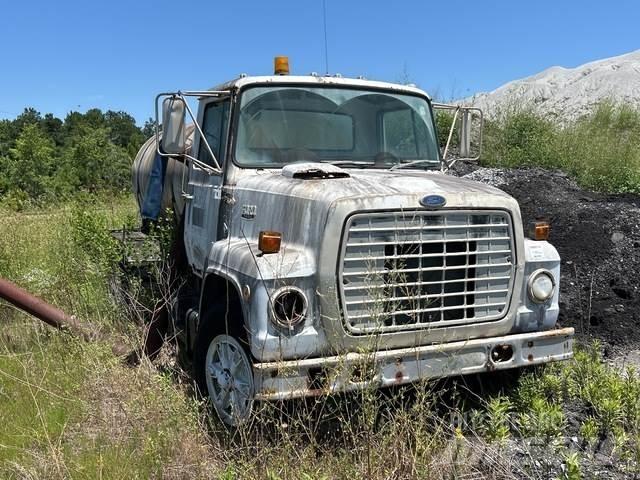 Ford LN7000 Polewaczki