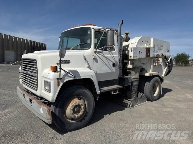Ford LN7000 Zamiatarki