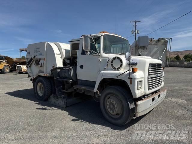 Ford LN7000 Zamiatarki