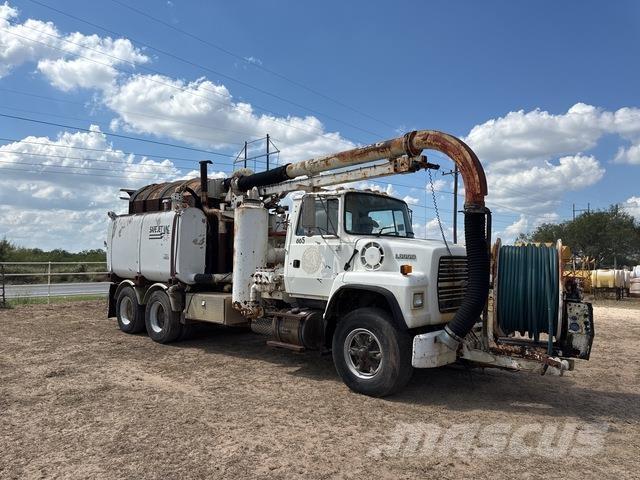 Ford LNT8000F Koparki gąsienicowe