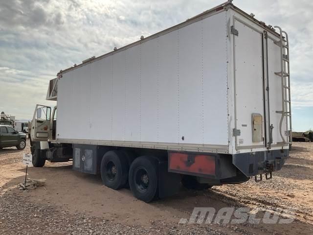 Ford LT8000 Busy / Vany