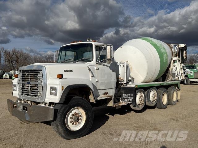 Ford LT9000 Inne