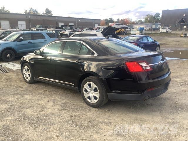 Ford Taurus Samochody osobowe