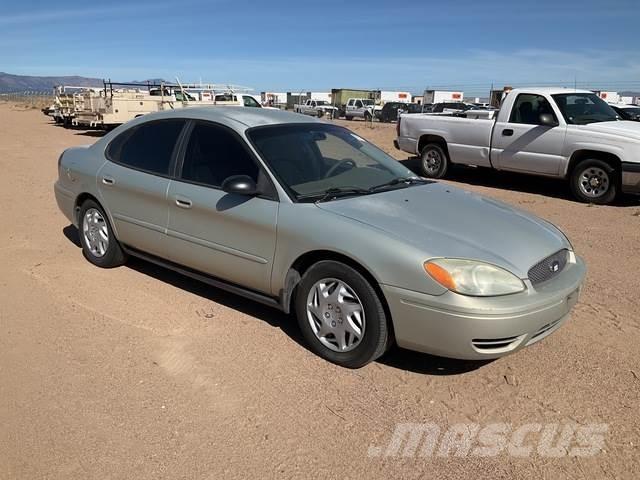 Ford Taurus SE Samochody osobowe