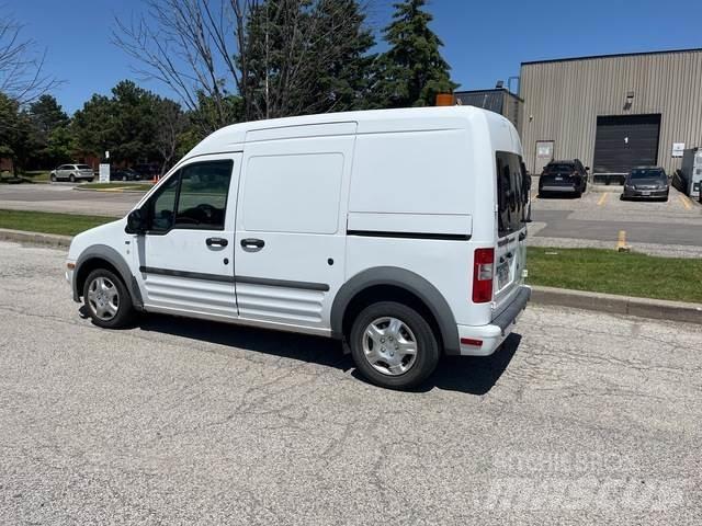 Ford Transit Busy / Vany