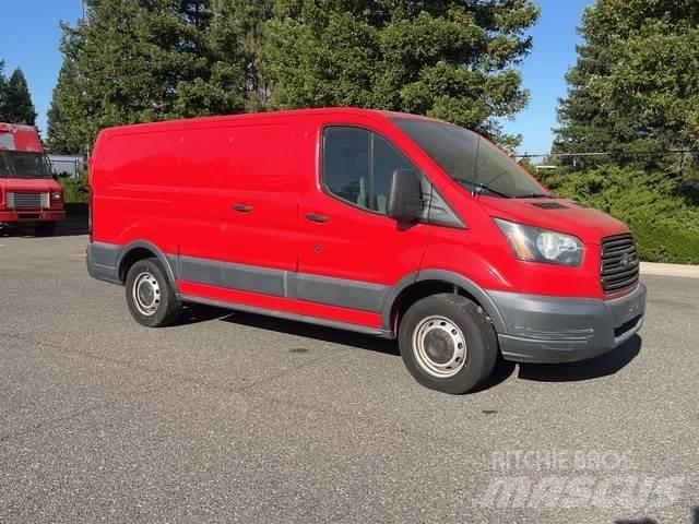 Ford Transit Busy / Vany