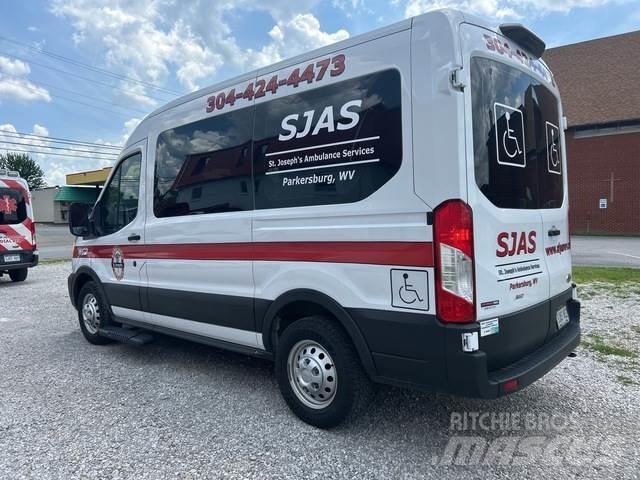 Ford Transit Busy / Vany