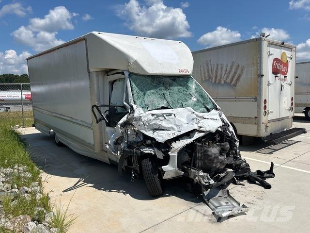 Ford Transit Samochody dostawcze ze skrzynią zamkniętą