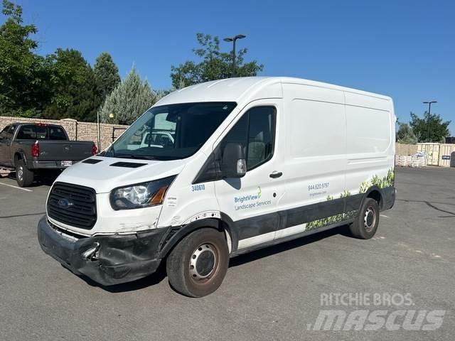 Ford Transit Busy / Vany