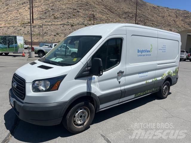 Ford Transit Busy / Vany