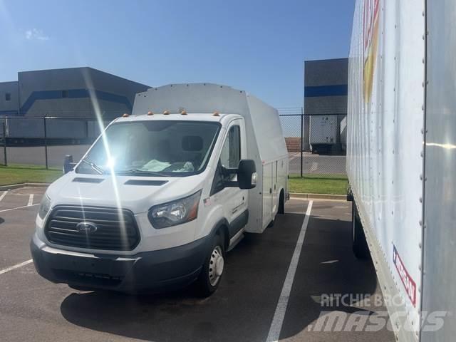 Ford Transit Busy / Vany