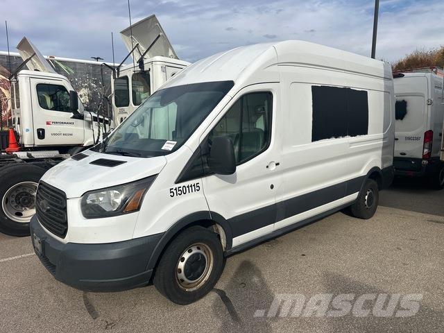 Ford Transit Busy / Vany