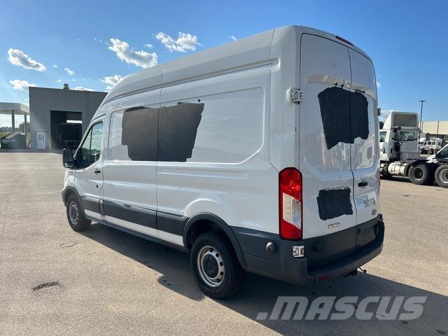 Ford Transit Busy / Vany
