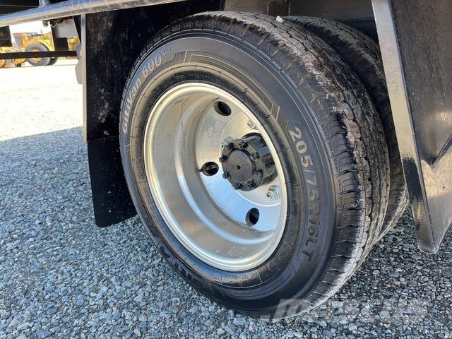 Foton T5 Ciężarówki typu Platforma / Skrzynia