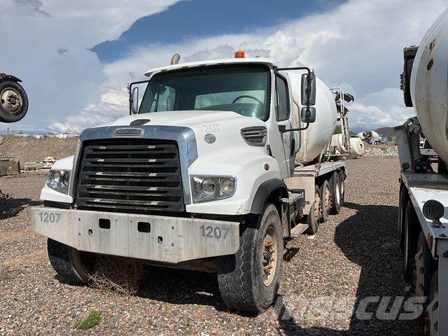Freightliner  Inne