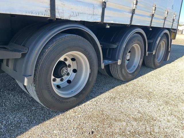 Fruehauf  Przyczepy firanki