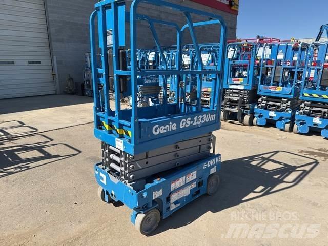Genie GS-1330M Podnośniki nożycowe
