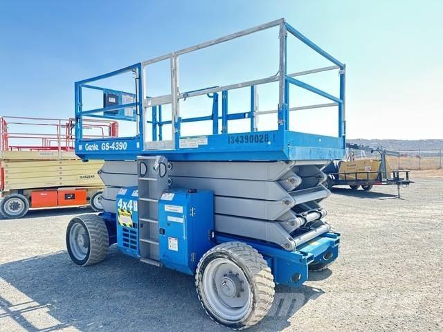 Genie GS-4390 Podnośniki nożycowe