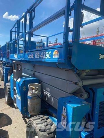 Genie GS4390RT Podnośniki nożycowe