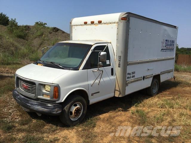 GMC 3500 Samochody ciężarowe ze skrzynią zamkniętą