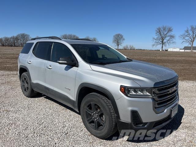 GMC Acadia Samochody osobowe